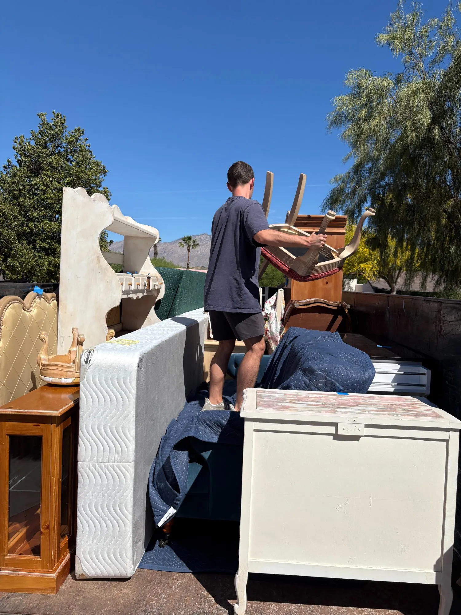 Property cleanout in Tucson AZ by Haul Heroes